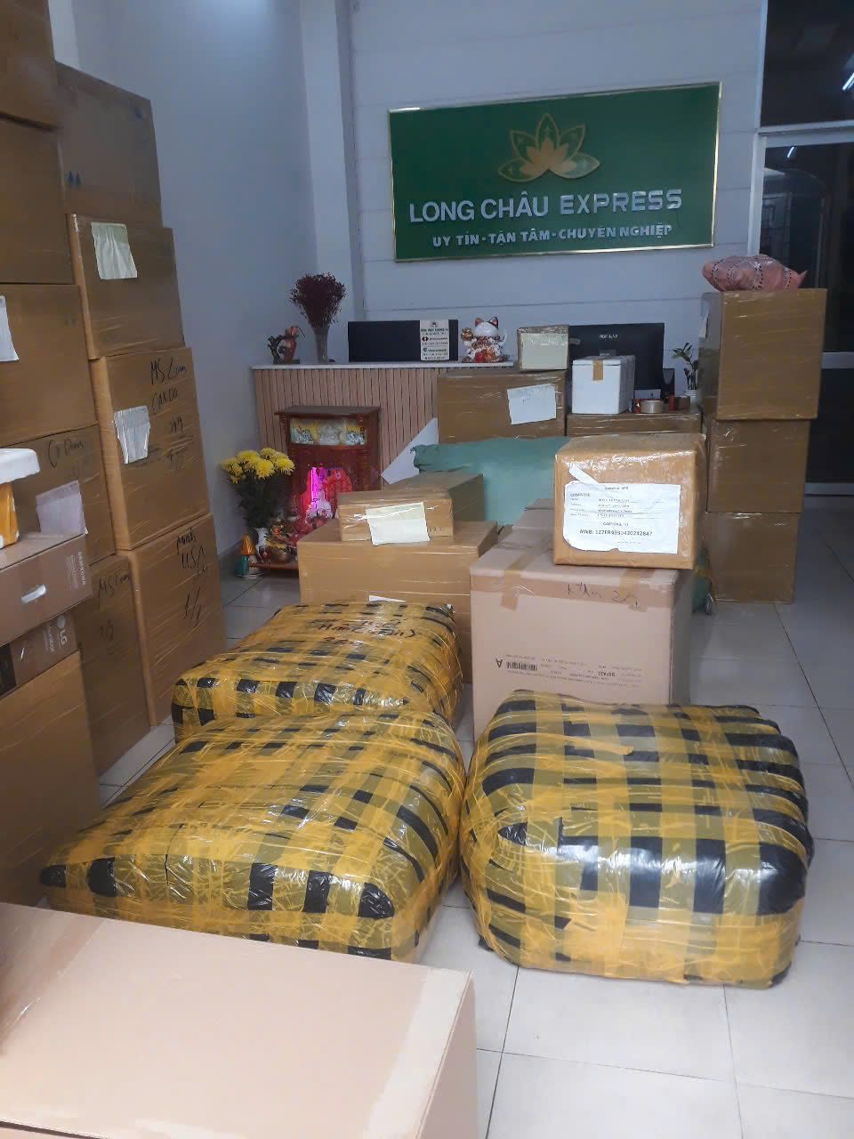 vận chuyển nệm KYMDAN đi Mỹ